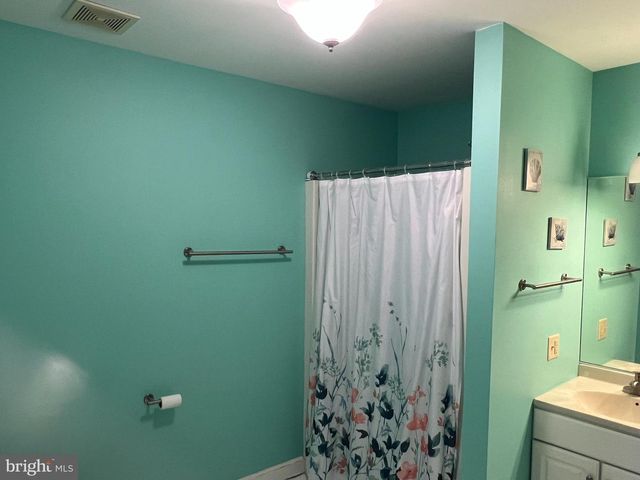 1 OVERVIEW CT, Reading, PA 19607