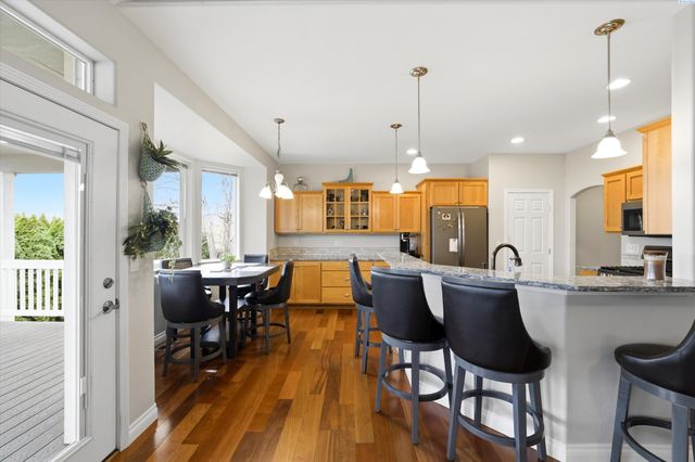 143 Mattis Dr, Richland, WA 99352