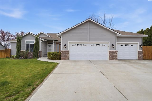 143 Mattis Dr, Richland, WA 99352