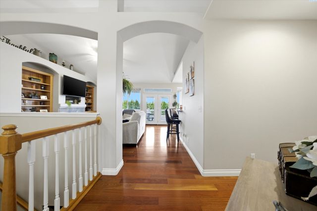 143 Mattis Dr, Richland, WA 99352