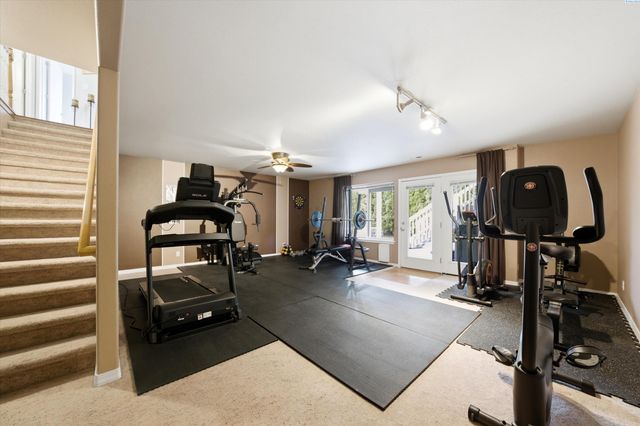 143 Mattis Dr, Richland, WA 99352