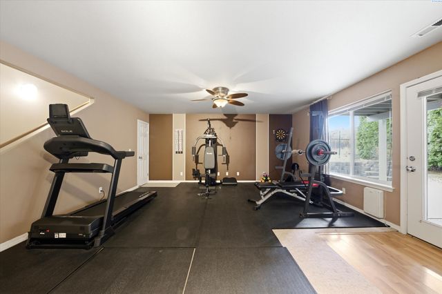 143 Mattis Dr, Richland, WA 99352