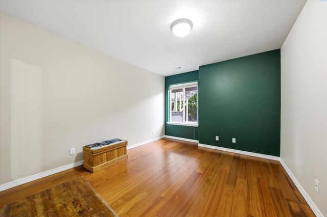 143 Mattis Dr, Richland, WA 99352