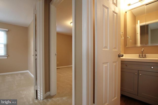 16252 TACONIC CIR, Dumfries, VA 22025