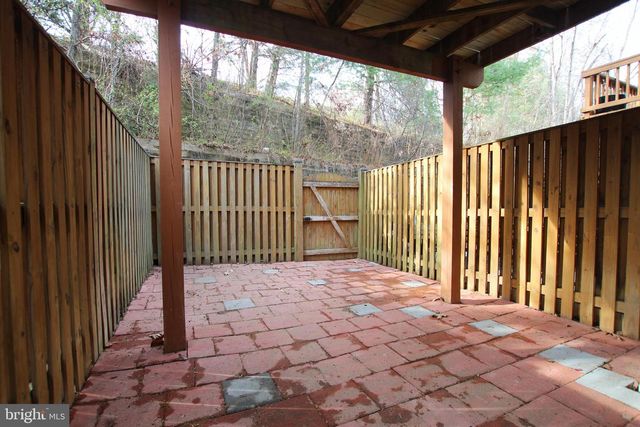 16252 TACONIC CIR, Dumfries, VA 22025