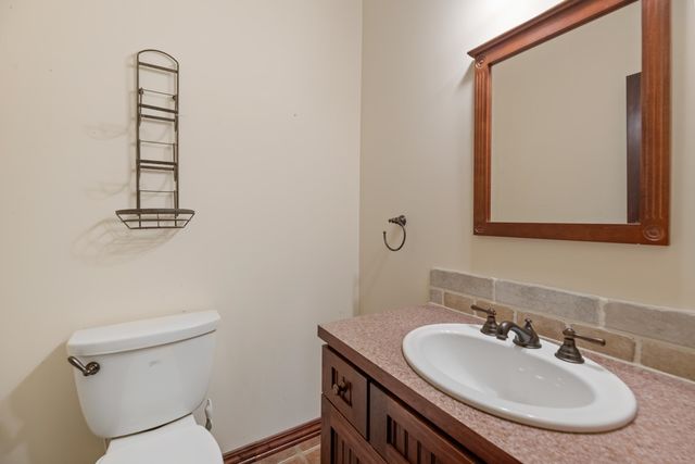 2700 E 69th St N, Valley Center, KS 67147