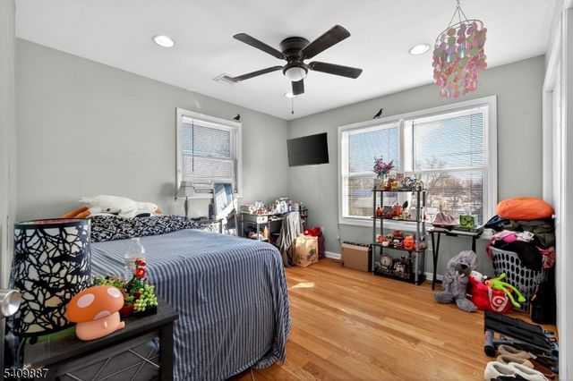 18 Boyd Ter, Kenilworth Boro, NJ 07033