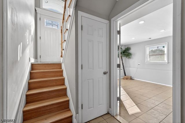 18 Boyd Ter, Kenilworth Boro, NJ 07033