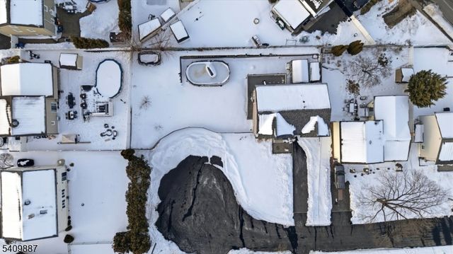 18 Boyd Ter, Kenilworth Boro, NJ 07033