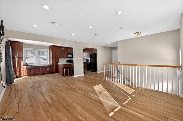 18 Boyd Ter, Kenilworth Boro, NJ 07033