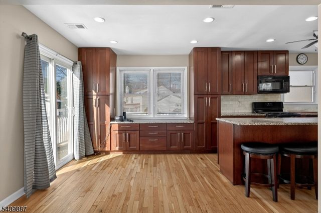 18 Boyd Ter, Kenilworth Boro, NJ 07033