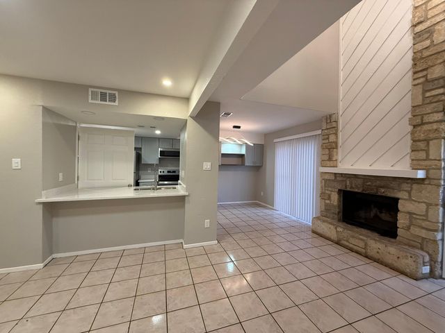 1606 Waterloo TRL A, Austin, TX 78704