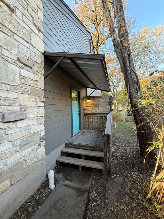 1606 Waterloo TRL A, Austin, TX 78704