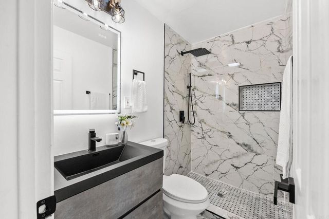 5033 LA PAZ DR, San Diego, CA 92113