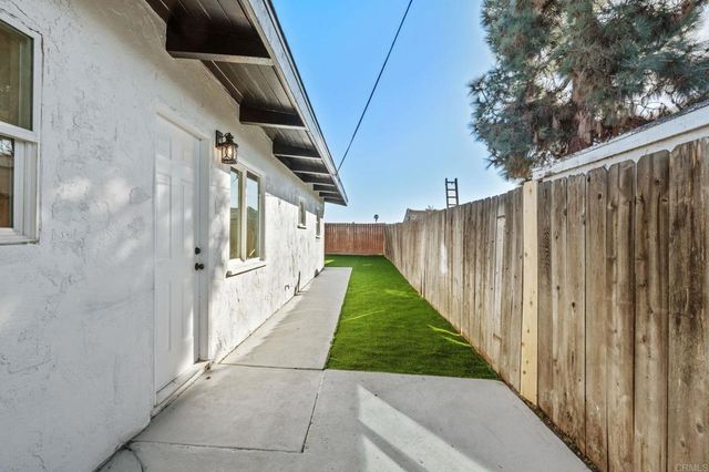 5033 LA PAZ DR, San Diego, CA 92113