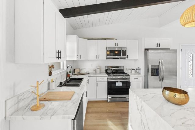 5033 LA PAZ DR, San Diego, CA 92113