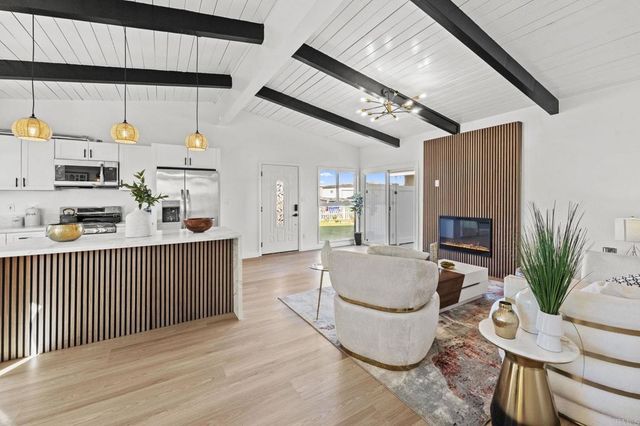 5033 LA PAZ DR, San Diego, CA 92113