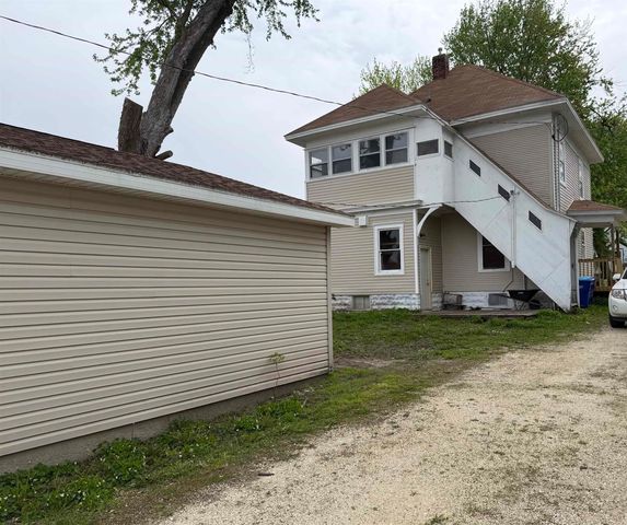 20 5TH AVE SE, Oelwein, IA 50662