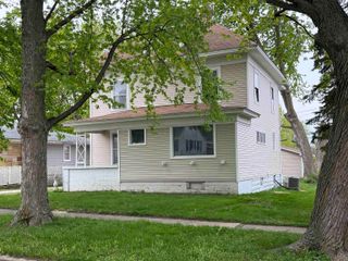 20 5TH AVE SE, Oelwein, IA 50662