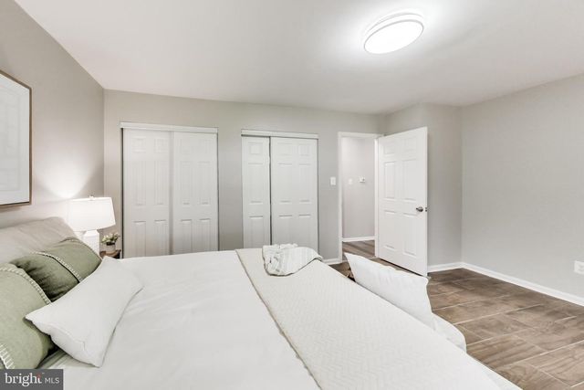 6153 STRASBURG DR, Centreville, VA 20121