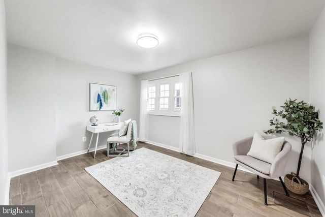 6153 STRASBURG DR, Centreville, VA 20121
