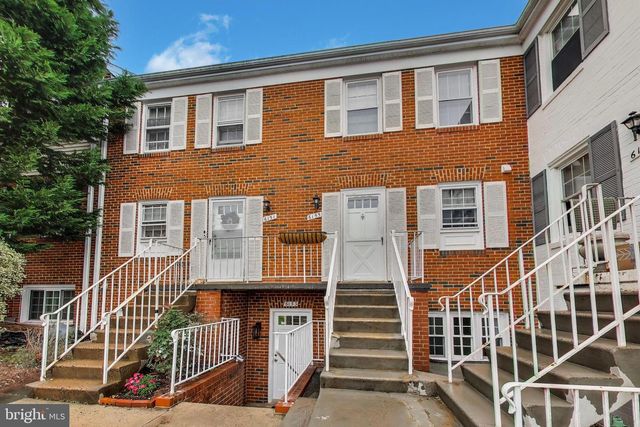 6153 STRASBURG DR, Centreville, VA 20121