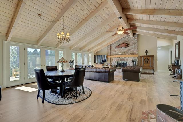 14271 Falling Star Ln, Grass Valley, CA 95949