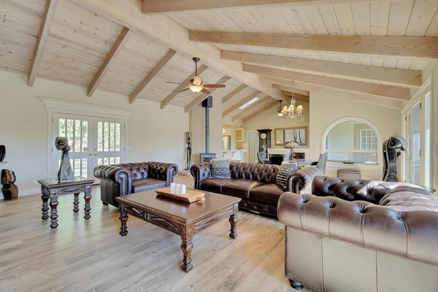 14271 Falling Star Ln, Grass Valley, CA 95949