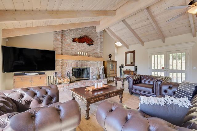 14271 Falling Star Ln, Grass Valley, CA 95949