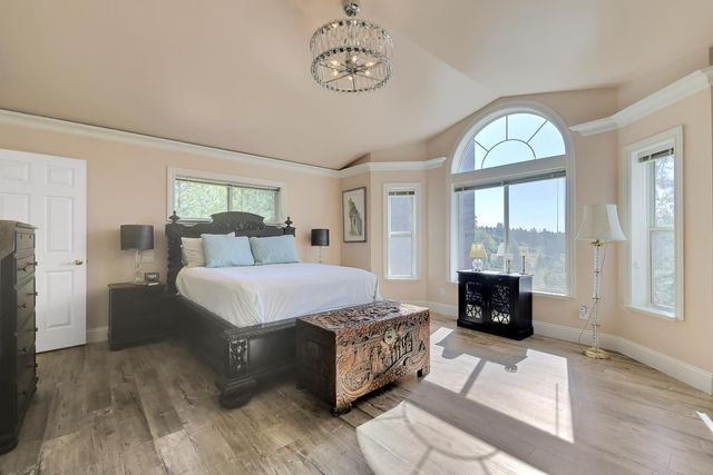 14271 Falling Star Ln, Grass Valley, CA 95949