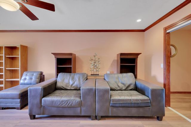 14271 Falling Star Ln, Grass Valley, CA 95949