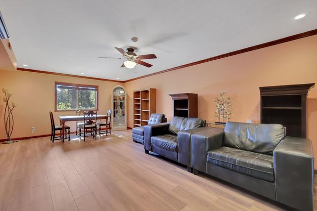 14271 Falling Star Ln, Grass Valley, CA 95949