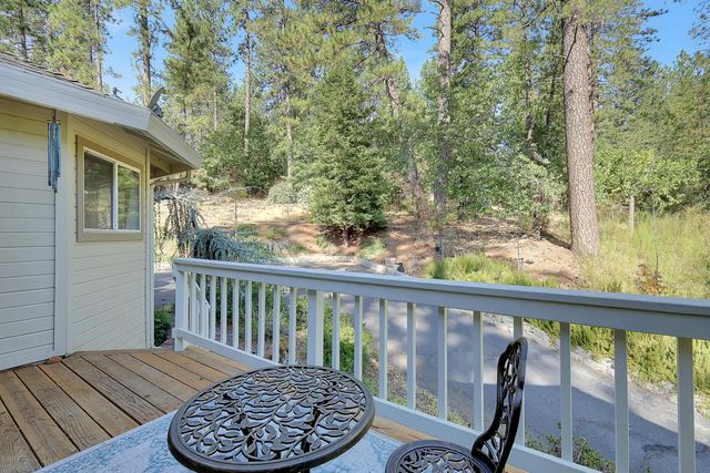 14271 Falling Star Ln, Grass Valley, CA 95949