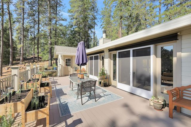 14271 Falling Star Ln, Grass Valley, CA 95949