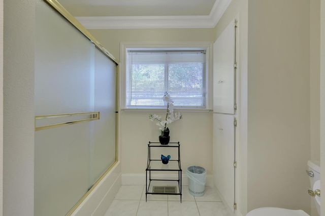 14271 Falling Star Ln, Grass Valley, CA 95949