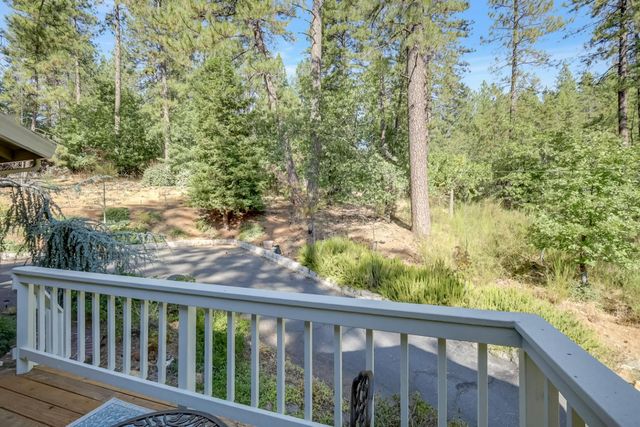 14271 Falling Star Ln, Grass Valley, CA 95949