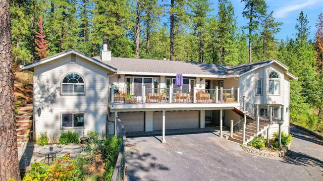 14271 Falling Star Ln, Grass Valley, CA 95949