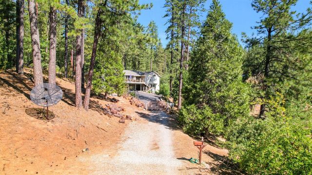 14271 Falling Star Ln, Grass Valley, CA 95949