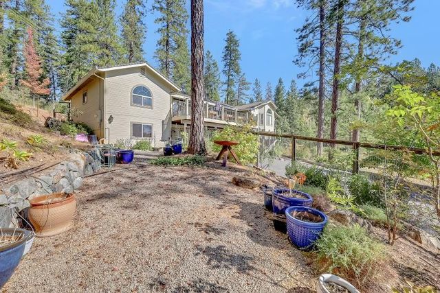 14271 Falling Star Ln, Grass Valley, CA 95949