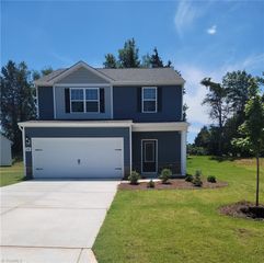 1048 Russell Drive, Winston-salem, NC 27127