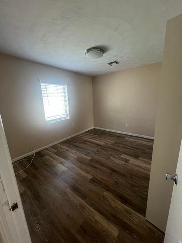 1037 N Victoria Park Road 1, Fort Lauderdale, FL 33304