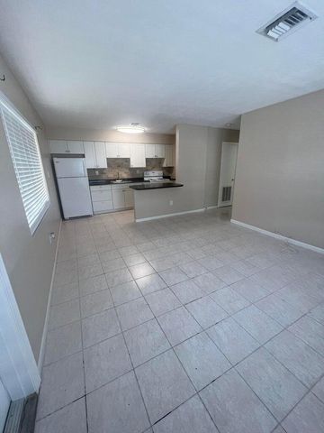 1037 N Victoria Park Road 1, Fort Lauderdale, FL 33304