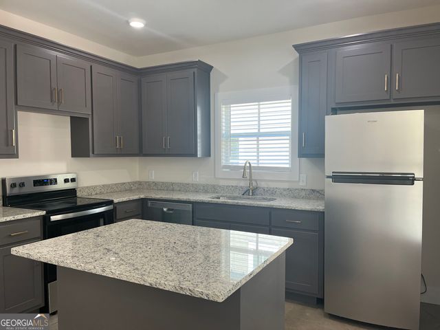 101 Peachtree Street, Lagrange, GA 30240