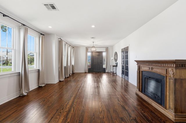 1050 Jackson St, Thibodaux, LA 70301