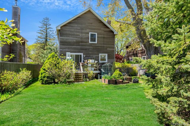 416 3rd Street, Greenport, NY 11944