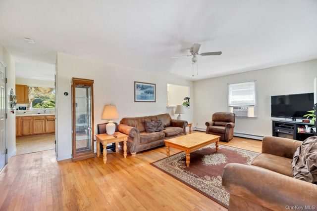 416 3rd Street, Greenport, NY 11944