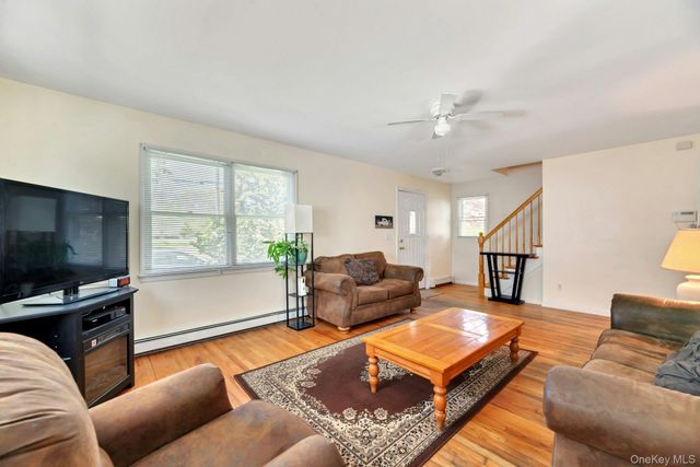 416 3rd Street, Greenport, NY 11944