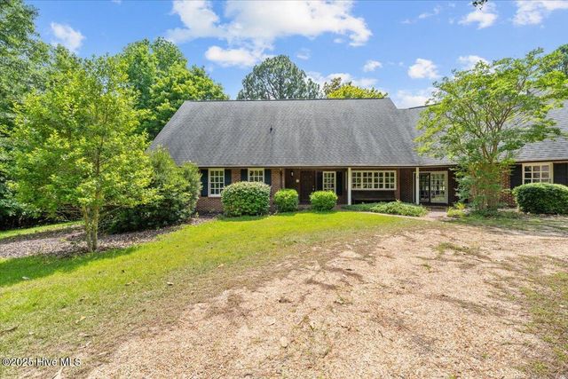143 Shagbark Court, Seven Lakes, NC 27376