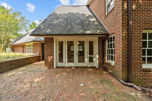 143 Shagbark Court, Seven Lakes, NC 27376