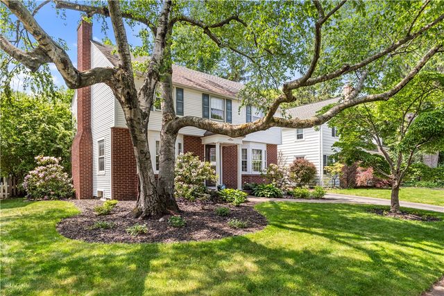 27 Covington Road, Irondequoit, NY 14617